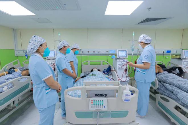 9博体育血液净化科：爱不停“析”守护传染病患者的生命线(图1)
